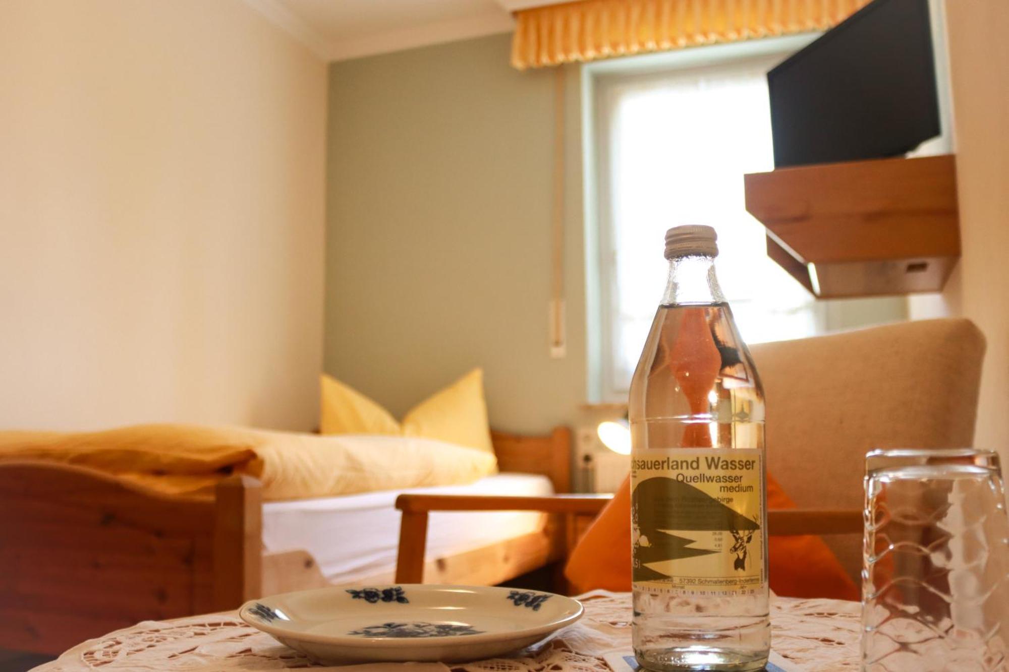 Landhotel Gasthof Zur Post Langewiese ภายนอก รูปภาพ